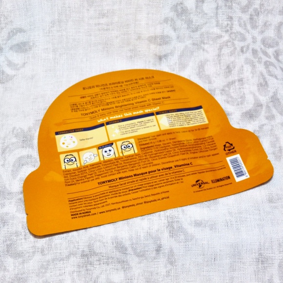 🛍️ FREE w/$30 - TonyMoly Tony Moly Brightening Vitamin C Minions Sheet Mask - Picture 7 of 9